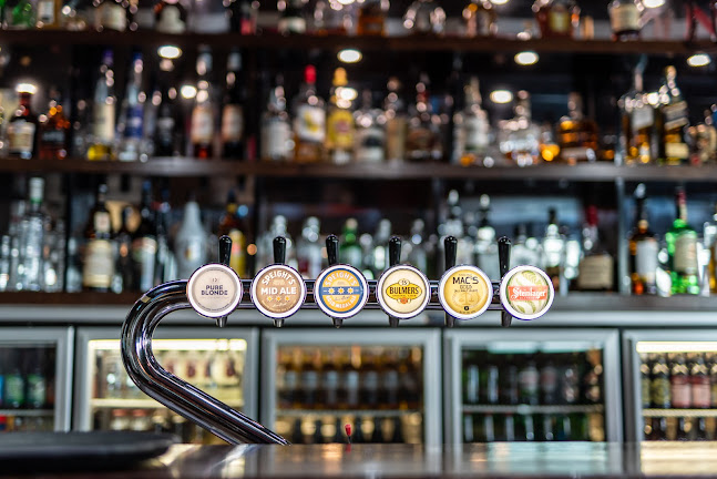 New Brew Cafe Bar & Restaurant - Hospitality and gastronomy