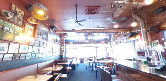 Comentarii opinii despre Redoubt Bar & Eatery