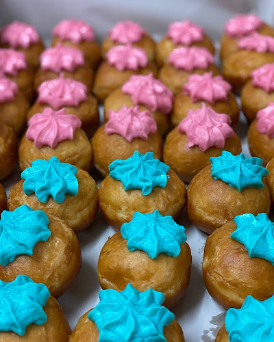 Elliot Bakery & Cafe - Hospitality and gastronomy