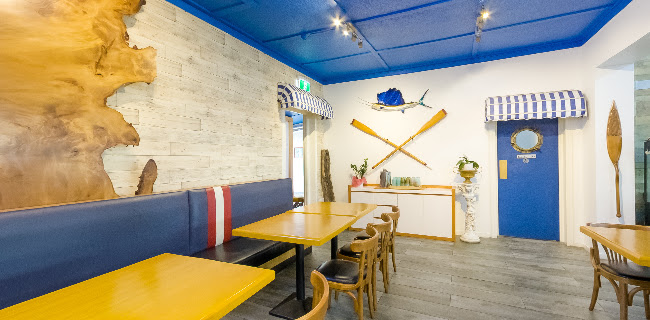 Oppies Restaurant & Takeaway