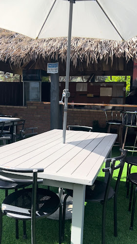 Opinii despre Sugarloaf Beach Bar în Waiwera - Hospitality and gastronomy