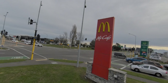McDonald's Christchurch Airport - Hospitality and gastronomy
