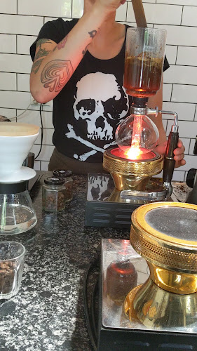 Comentarii opinii despre Black Betty Cafe