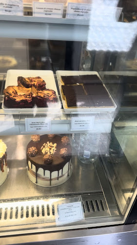 Opinii despre Cake in the box în Waipapa - Hospitality and gastronomy