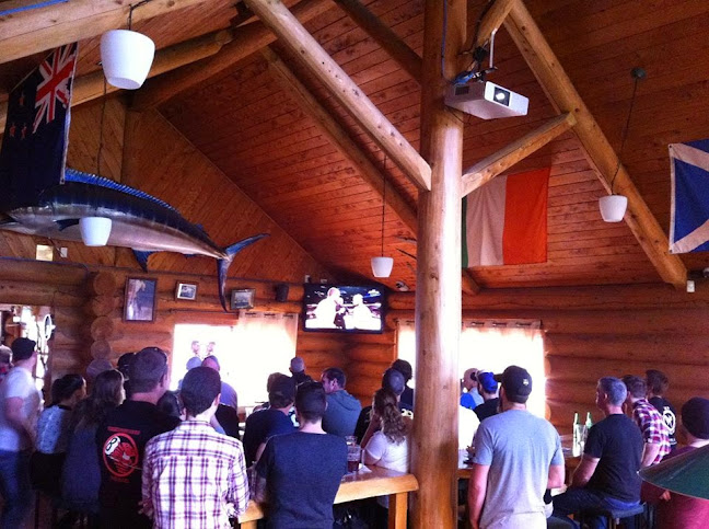 Treehouse Bar & Bistro - Hospitality and gastronomy