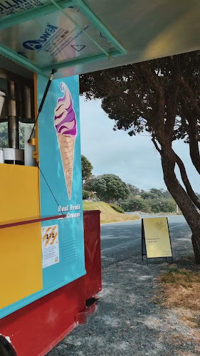 Reviews of Zippys cafe and Ice cream truck in Langs Beach - Hospitality and gastronomy