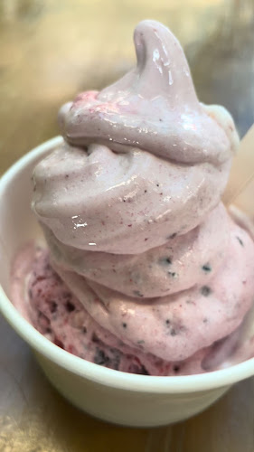 Julians Berry Farm and Café Phone number