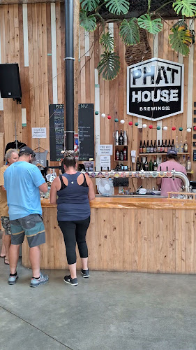 Opinii despre PhatHouse Brewing Co. în Haruru - Hospitality and gastronomy