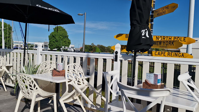 Opinii despre Paris for the Weekend în Kaiapoi - Hospitality and gastronomy