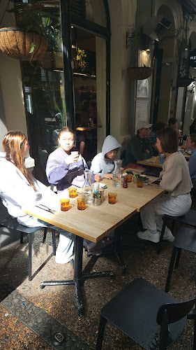 Opinii despre MELBA Vulcan în Auckland - Hospitality and gastronomy