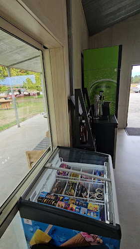 Opinii despre Roberts Family Fruit Country Store în Alexandra - Hospitality and gastronomy