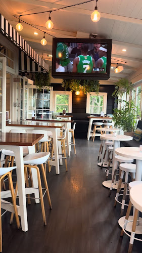 Opinii despre The Cav în Auckland - Hospitality and gastronomy