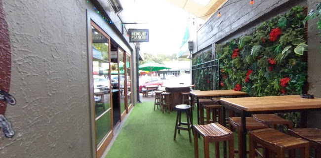 Redoubt Bar & Eatery - Hospitality and gastronomy