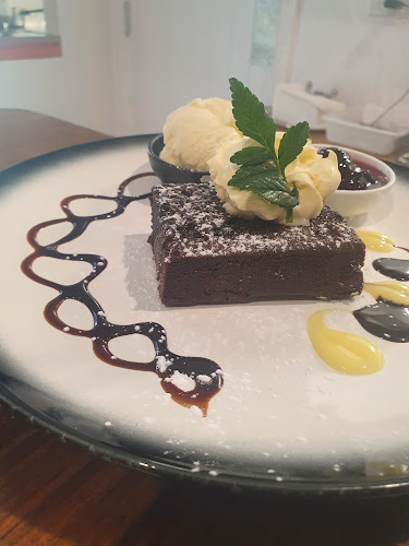 Opinii despre Madisons Cafe and Bar în Masterton - Hospitality and gastronomy