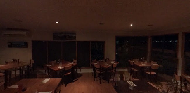 Opinii despre Green Dolphin Restaurant and Bar în Kaikōura - Hospitality and gastronomy