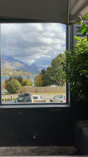 Opinii despre Frankton Arm Tavern în Queenstown - Hospitality and gastronomy