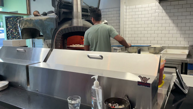 Opinii despre Fire And Slice Woodfired Pizzeria în Christchurch - Hospitality and gastronomy