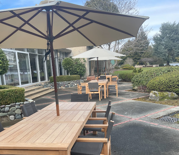 Opinii despre MacKinnon Restaurant & Explorer Bar în Te Anau - Hospitality and gastronomy