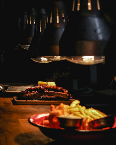 Opinii despre Iguana Street Bar & Restaurant în Hamilton - Hospitality and gastronomy