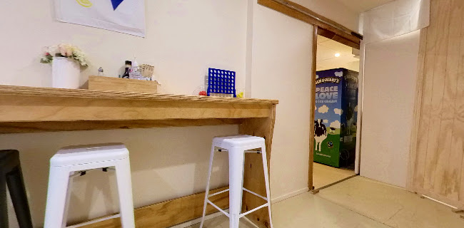 Peake’s Kitchen & Ice Cream, Store