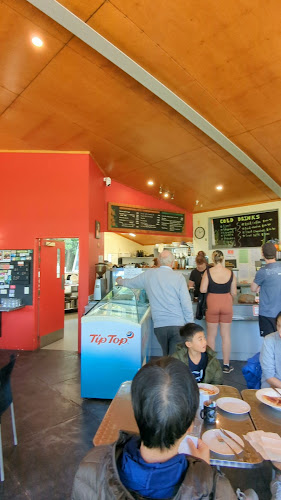 Persimmon Tree Cafe - Hospitality and gastronomy