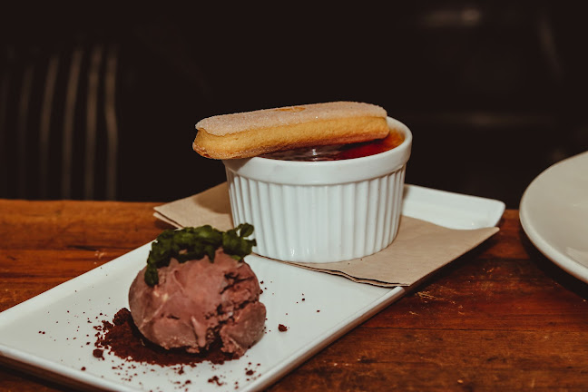 Iguana Street Bar & Restaurant