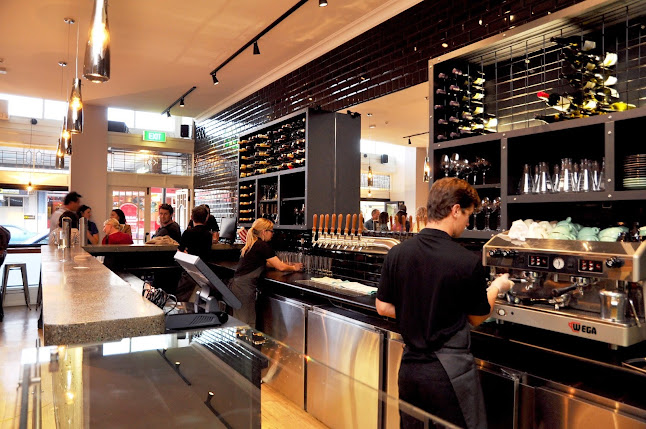 Urban Oyster Bar & Eatery