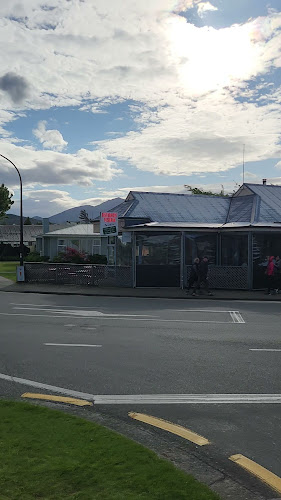 2 Milford Crescent, Te Anau 9600, New Zealand