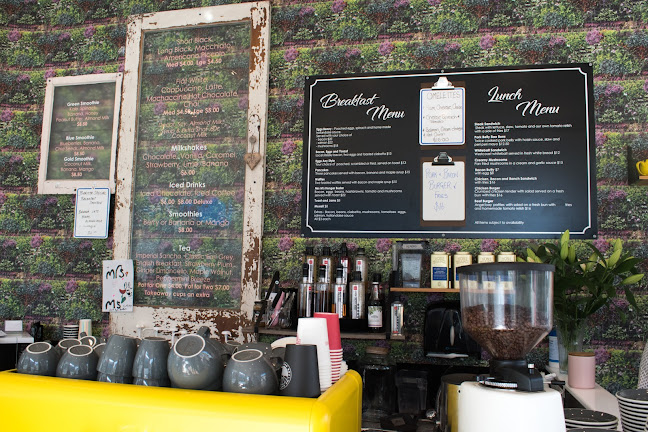 Comentarii opinii despre Mrs M's