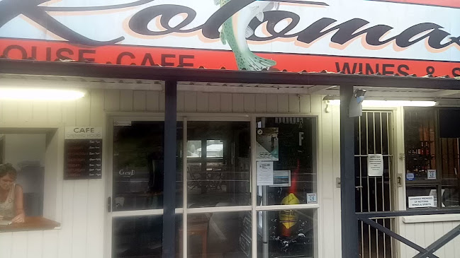 Reviews of The Old Trout Cafe in Lake Rotomā - Hospitality and gastronomy