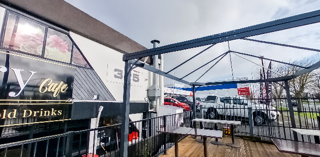 Main Street Bakery - Hospitality and gastronomy