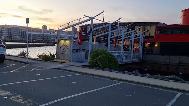 The Boat - Café & Bar - Wellington