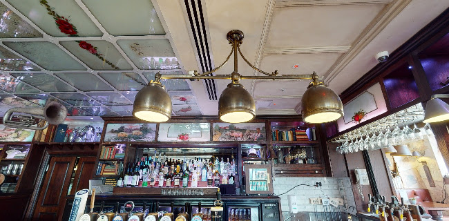 Carlton Bar & Steakhouse