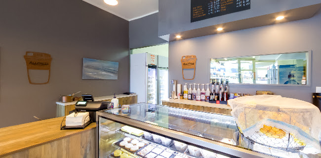 Oven Fresh Bakery - Hospitality and gastronomy