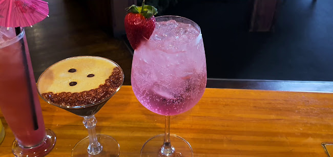 The Jolly Pub & Kitchen Kapiti