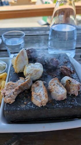 Opinii despre Mackenzies Cafe Bar & Grill în Lake Tekapo - Hospitality and gastronomy