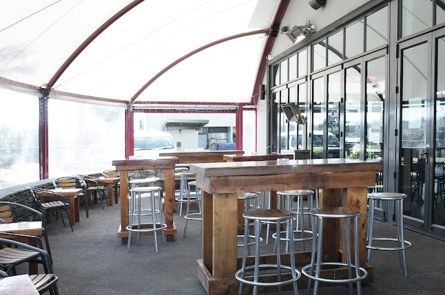 New Brew Cafe Bar & Restaurant - Hospitality and gastronomy