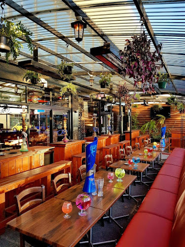 Chic Persian Restaurant - Bar - رستوران ایرانی - Hospitality and gastronomy