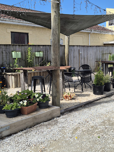 Goodness 2 Go - Hospitality and gastronomy