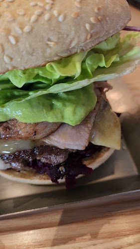 Reviews of BurgerFuel Glenfield in Auckland - Hospitality and gastronomy