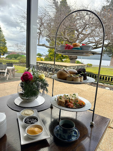 Comentarii opinii despre MacKinnon Restaurant & Explorer Bar