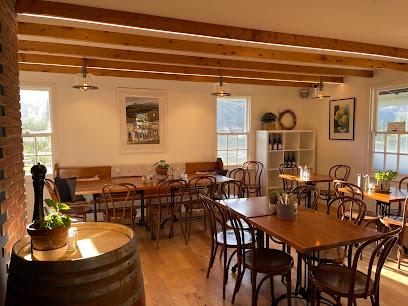 Pinot Junction -Lakeside Cafe