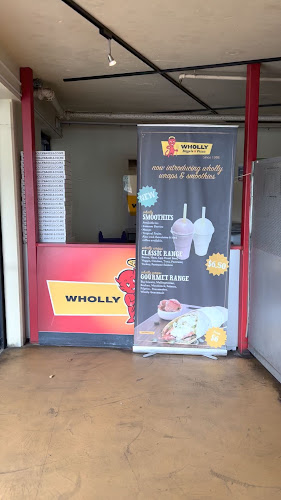 Wholly Bagels & Pizza Thorndon - Hospitality and gastronomy