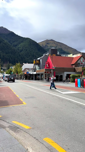 McDonald's Queenstown - Queenstown
