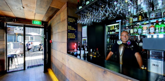 Aperitivo Balcony Bar & Kitchen - Waiheke Island