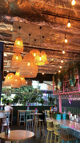 Flamingo Joe's Bar & Eatery