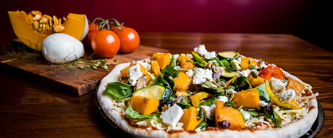 Opinii despre Elevation Cafe, Bar and Restaurant Motueka în Motueka - Hospitality and gastronomy