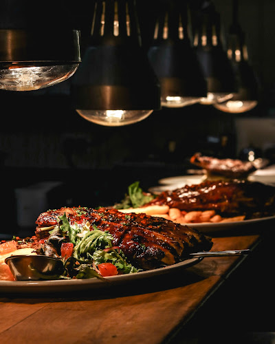 Iguana Street Bar & Restaurant - Hospitality and gastronomy