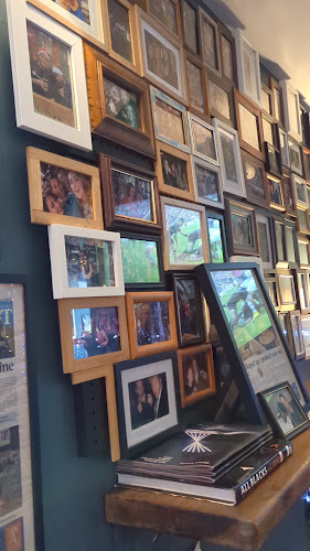 Comentarii opinii despre The Welsh Dragon Bar