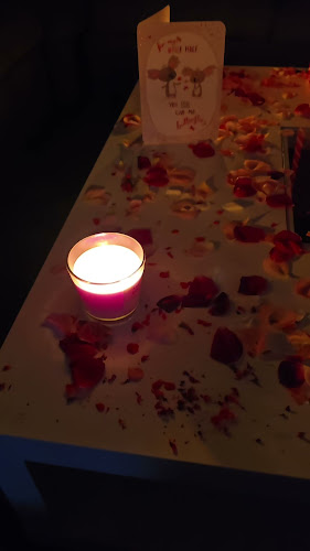 Opinii despre Deluxe Cakes în Ashburton - Hospitality and gastronomy